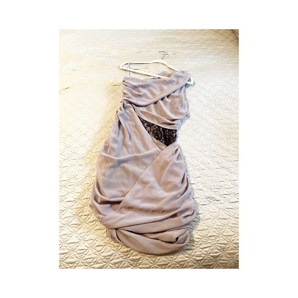 One shoulder chiffon dress with lace cutout and chiffon layers. - Picture 1 of 10